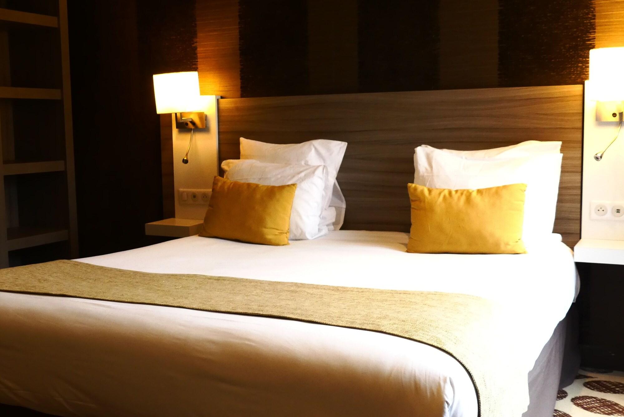 Contact Hotel Le Provencal Bordeaux Lac Bagian luar foto