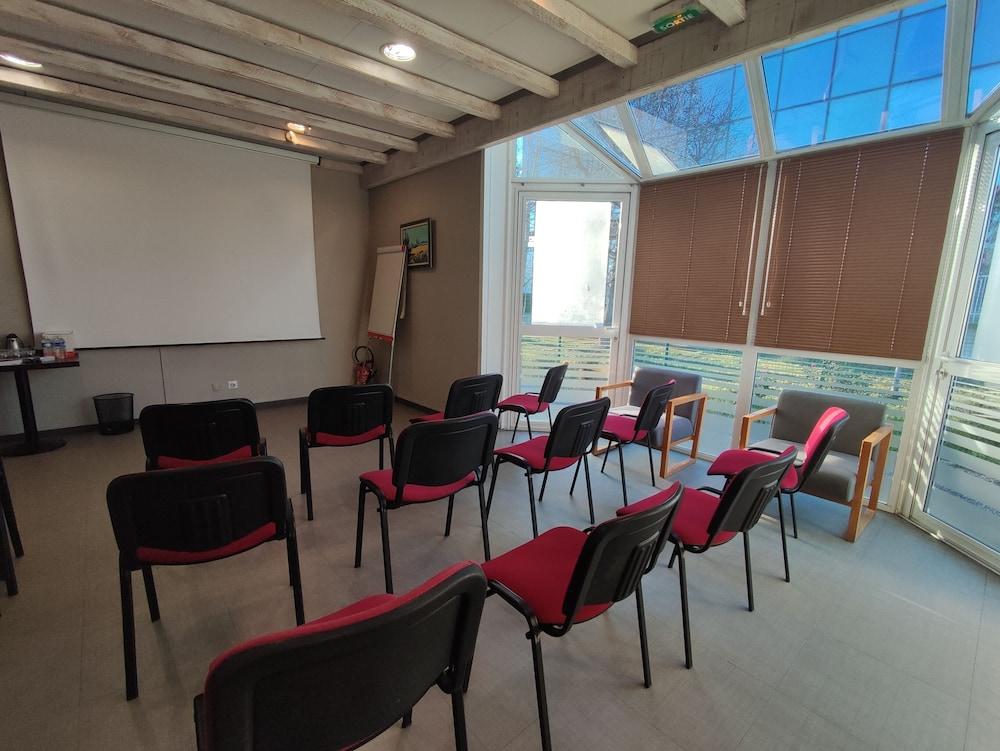 Contact Hotel Le Provencal Bordeaux Lac Bagian luar foto